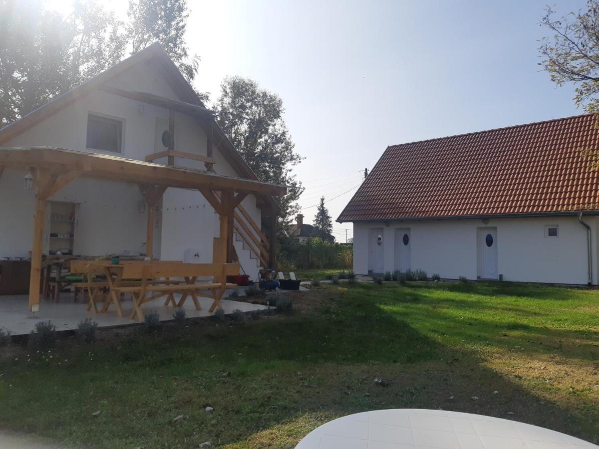 Mirella Rooms Palić Exterior foto
